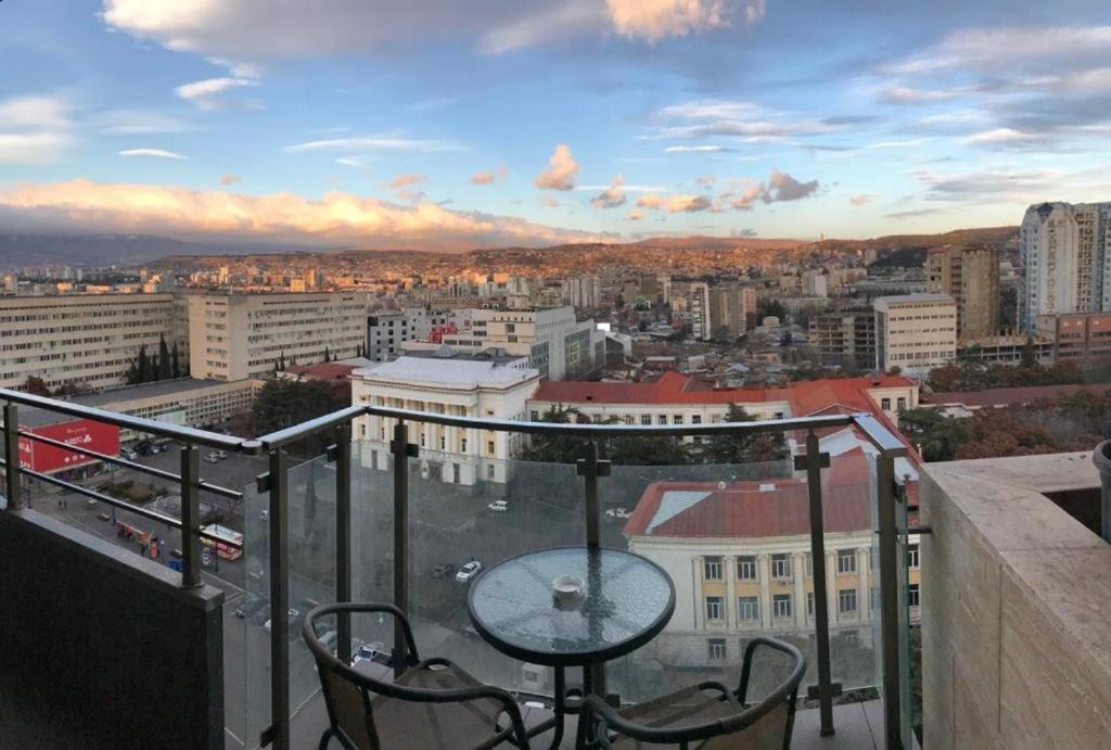 Ameri Plaza Green Apartments Tbilisi Exteriör bild